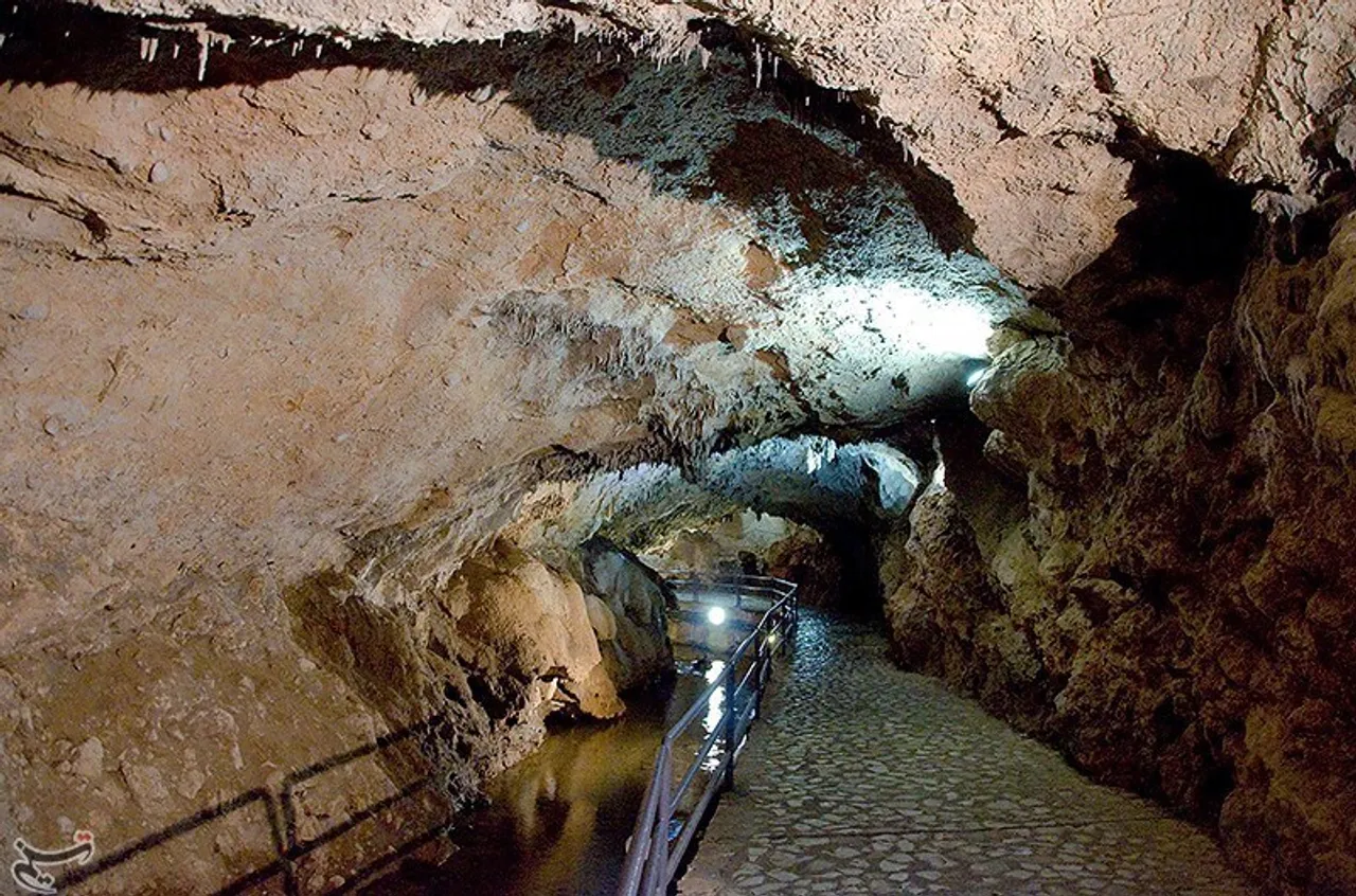Quri Qala Cave